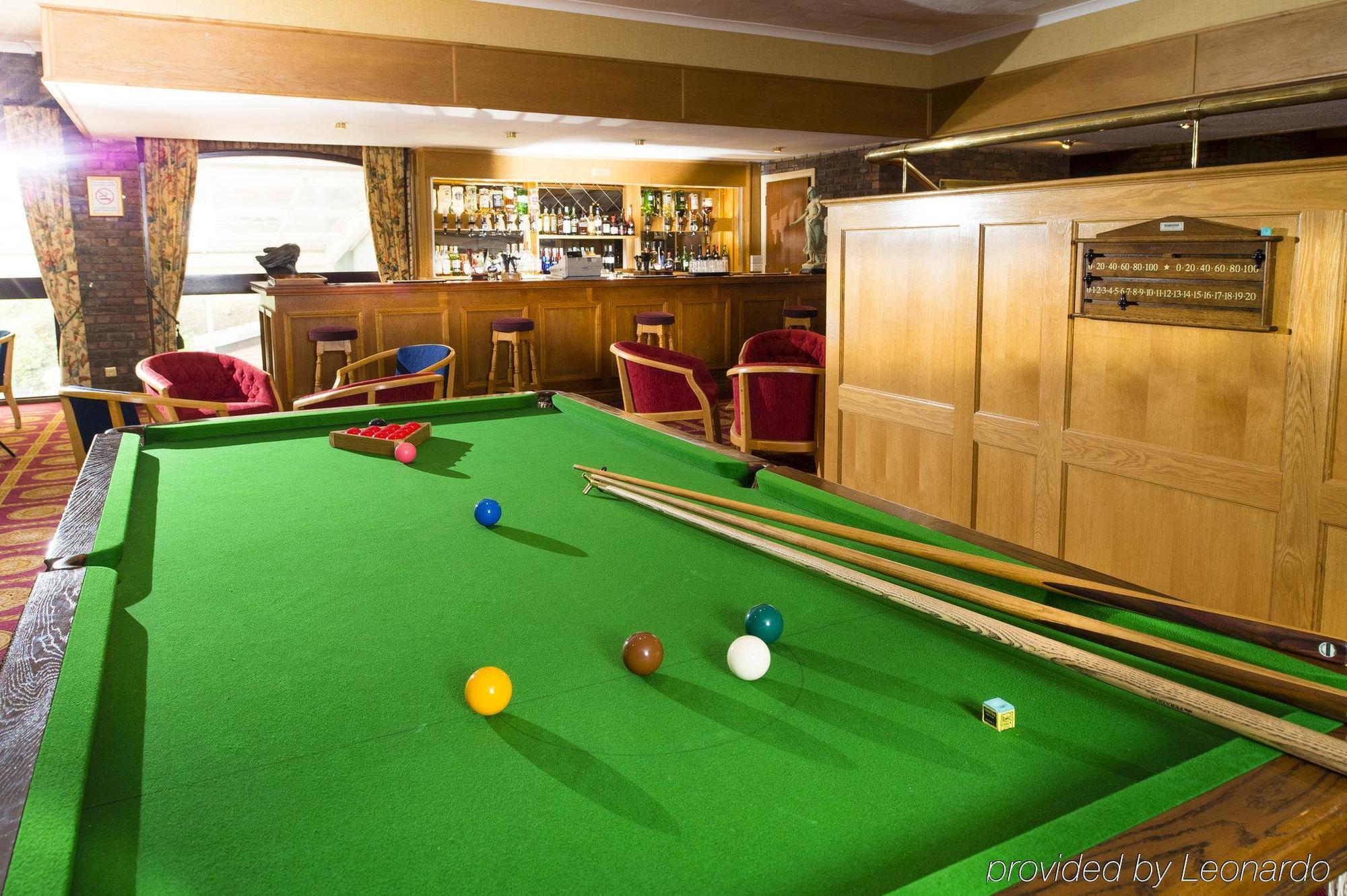 Parkway Hotel & Spa Cwmbran Eksteriør billede