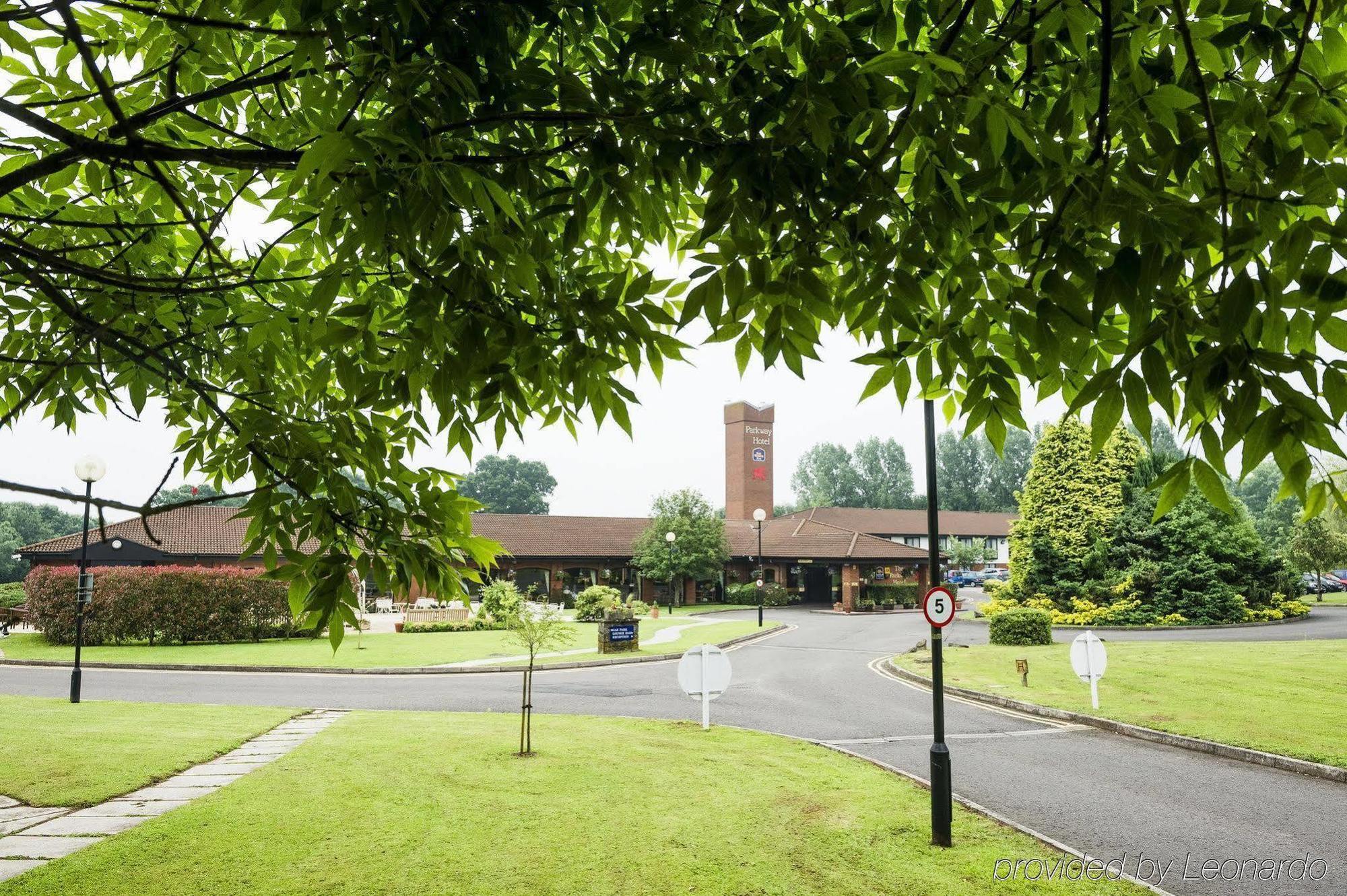 Parkway Hotel & Spa Cwmbran Eksteriør billede