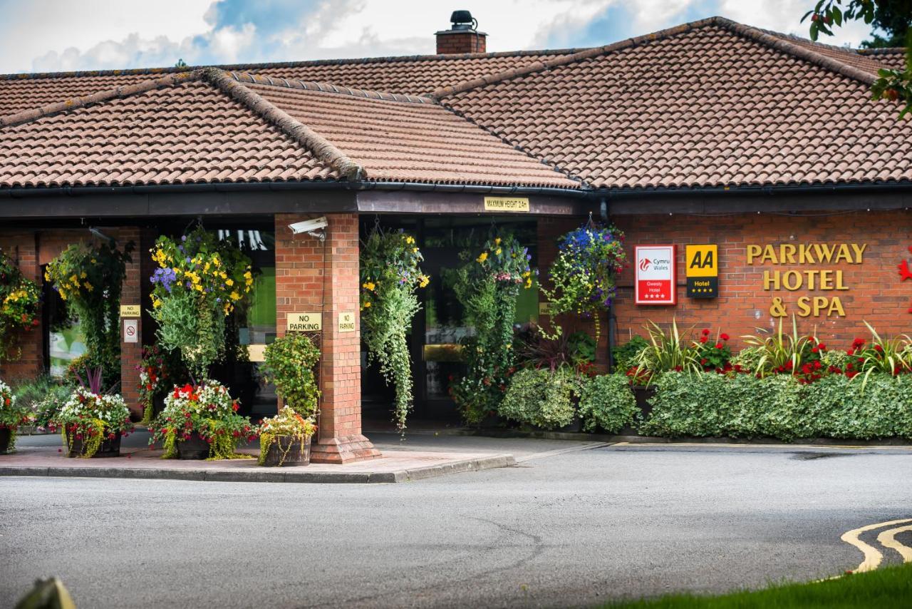 Parkway Hotel & Spa Cwmbran Eksteriør billede