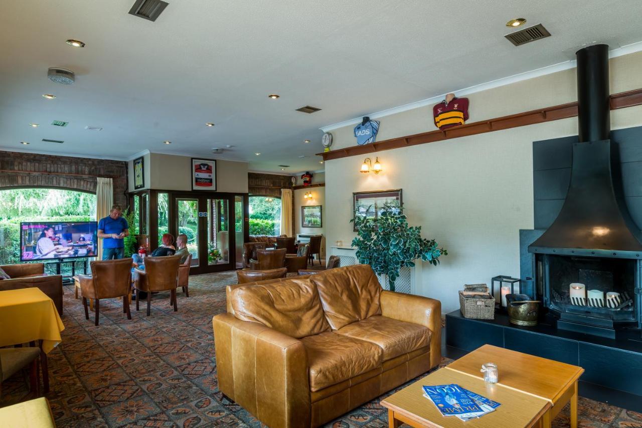 Parkway Hotel & Spa Cwmbran Eksteriør billede