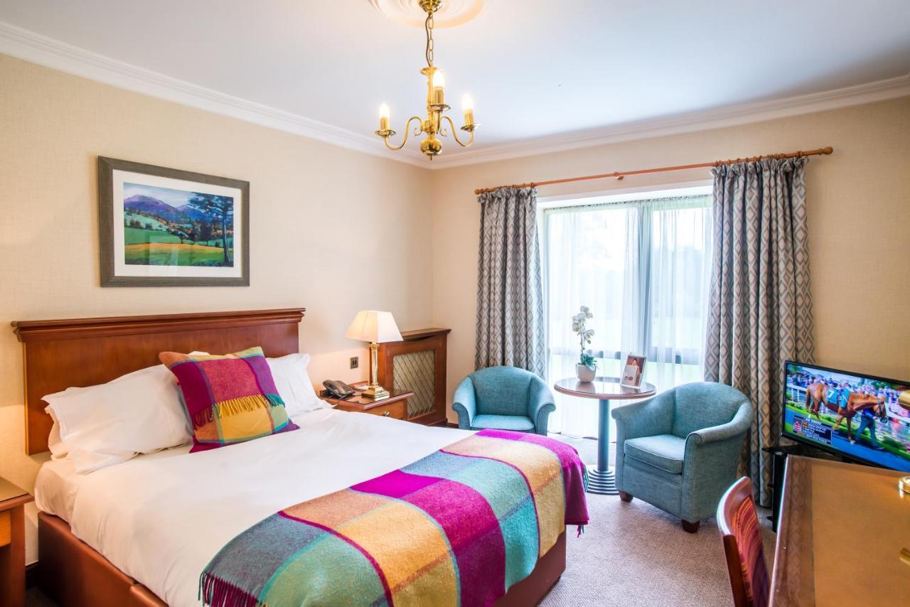 Parkway Hotel & Spa Cwmbran Eksteriør billede